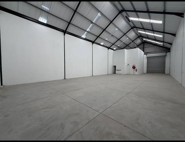 332M² WAREHOUSE TO LET IN FIRGROVE